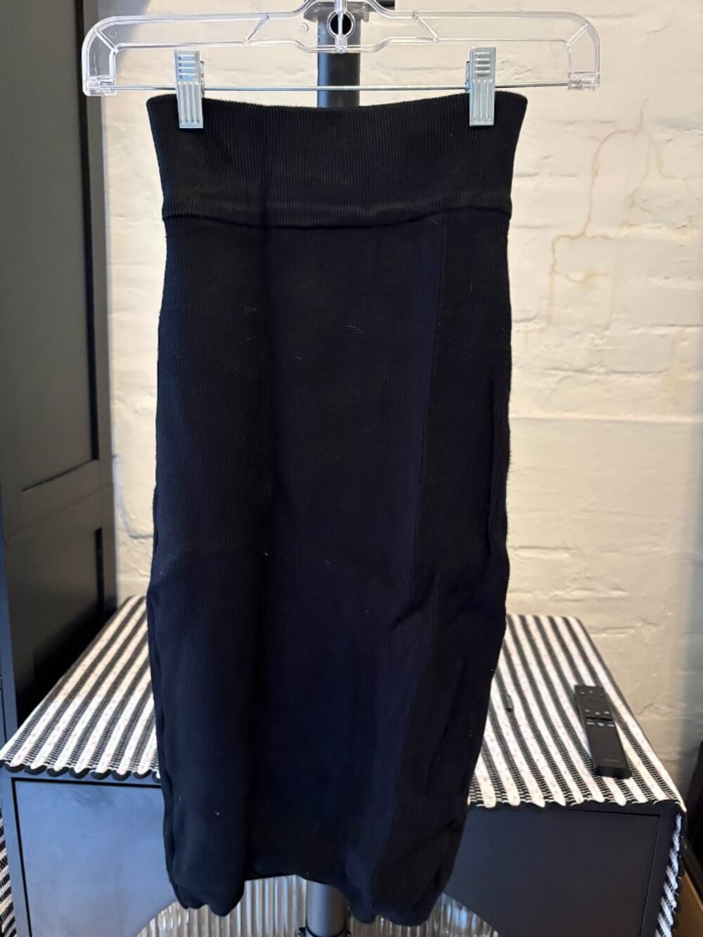 Forever 21 Knit Black Midi Skirt, Size Small